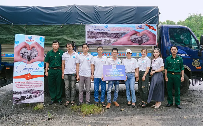 Hình ảnh nhóm hỗ trợ ẩn danh cho người nghiện cờ bạc, thể hiện cộng đồng và sự chia sẻ